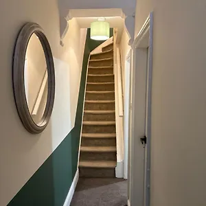Mayfield House , Kingston upon Hull United Kingdom