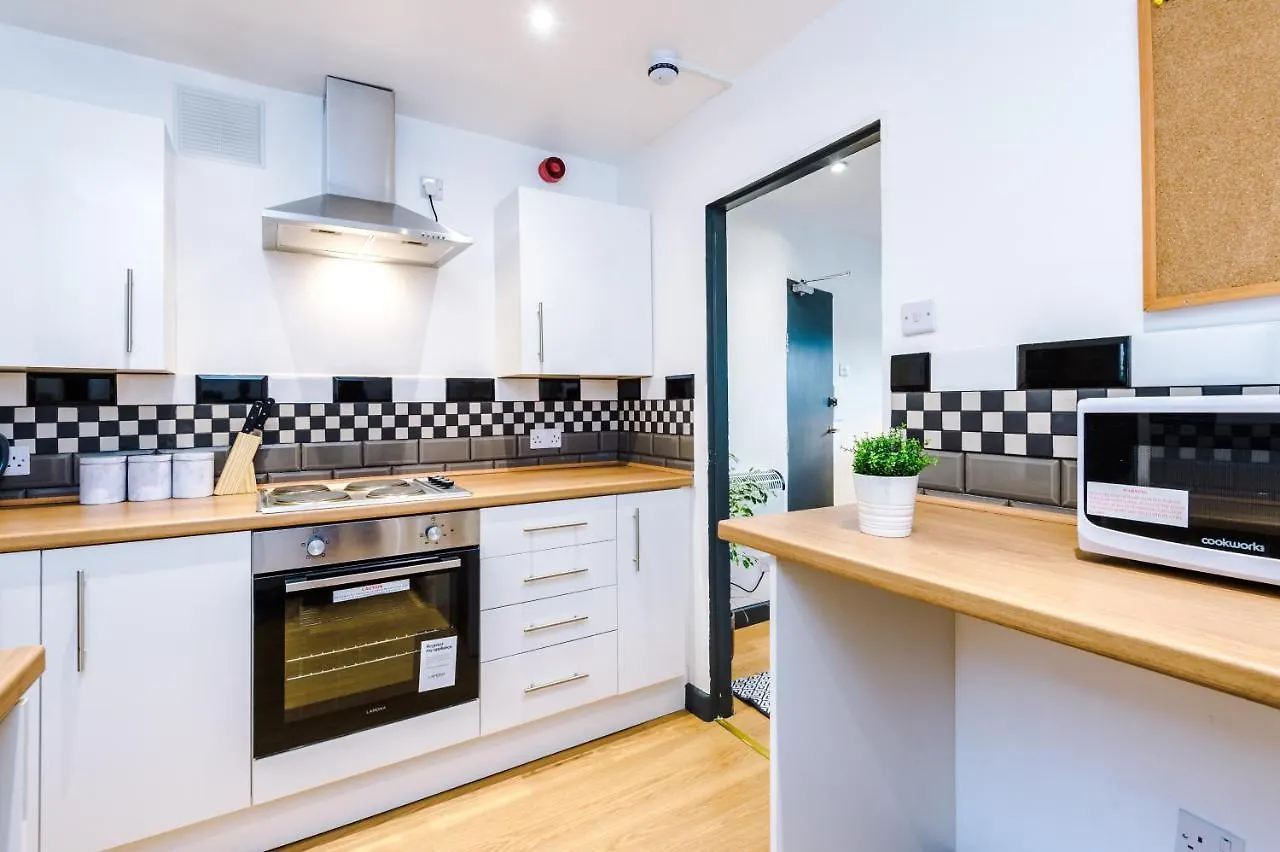 Empire Blackpool Apartments - Tyldesley Road