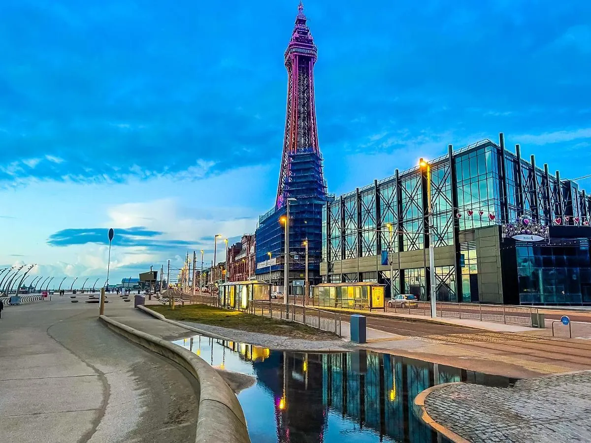 Empire Blackpool Apartments - Tyldesley Road