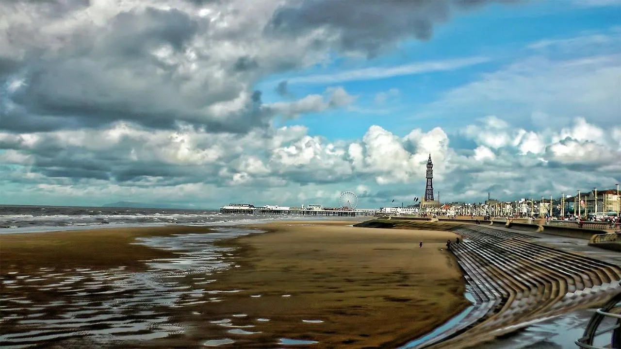 Empire Blackpool Apartments - Tyldesley Road 0*,  United Kingdom